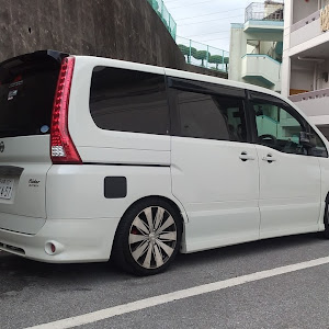 セレナ CC25