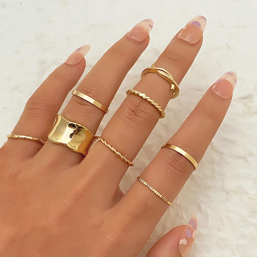 Title 2, Fashion Heart Shaped Alloy Ring for Women. Styl...