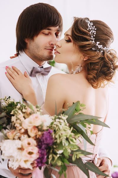 Fotógrafo de casamento Nadezhda Grigorova (fotogrina). Foto de 22 de maio 2016
