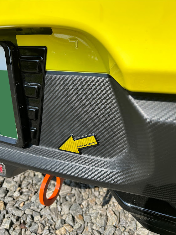 スイフトスポーツのswk・アローポイント・zc33s・スイフトスポーツ・スイスポに関するカスタム事例の投稿画像4枚目