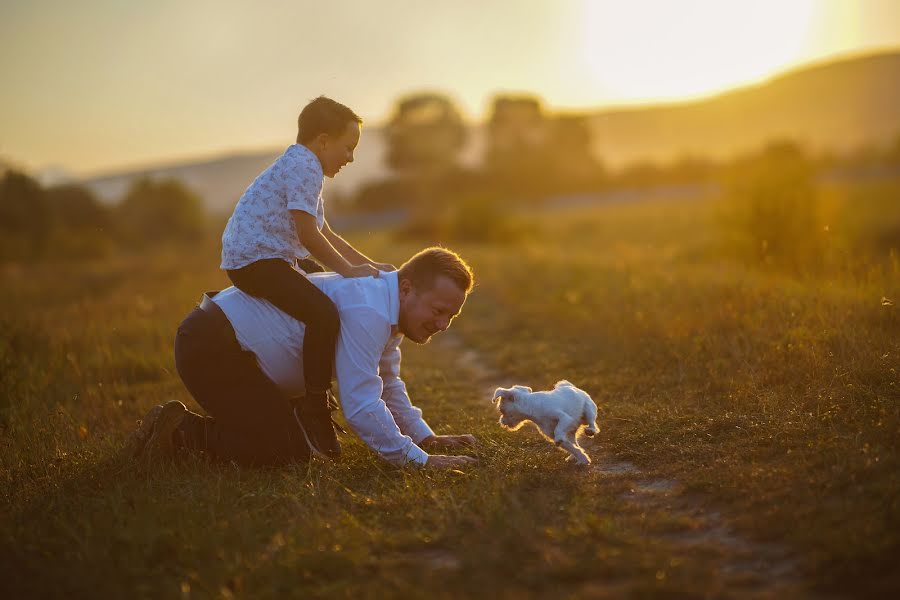 Fotógrafo de casamento Zuzana Cajzlová Čeladníková (zuzu39). Foto de 1 de novembro 2021