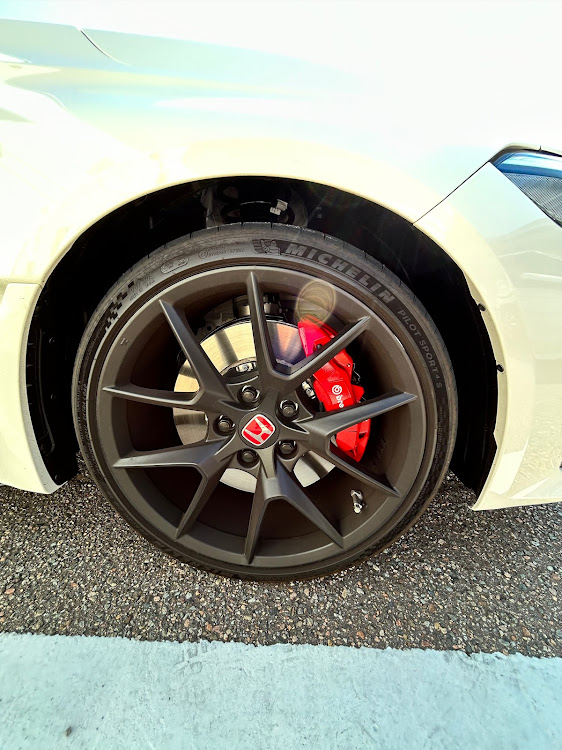 CX-5のCX-5・ホンダカーズ・シビックタイプR・ZR-V・飲むわらび餅に関するカスタム事例の投稿画像3枚目