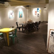 StayReal Café(台中一中店)