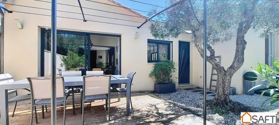 Vente maison 8 pièces 221 m² à Saint-Saturnin-lès-Avignon (84450), 699 000 €