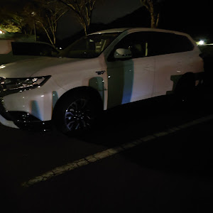 アウトランダーPHEV GG2W