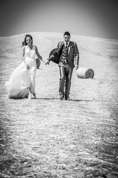 Wedding photographer Romina Costantino (costantino). Photo of 19 July 2017