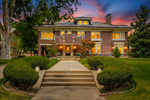 House with pool 1