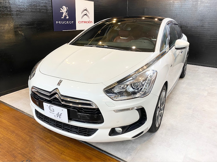 Nouvelle Peugeot🇫🇷208Ⅱさんが投稿したシトロエンDS5・シトロエンDS・シトロエン・DS5に関するカスタム事例の投稿画像1枚目