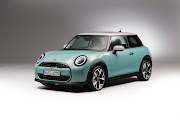 The fourth-generation combustion engine Mini Cooper is a dead ringer for its electric sibling launched in 2023.