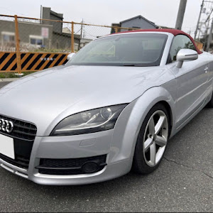 TT ロードスター 2.0 TFSI