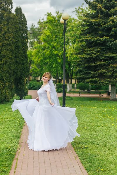 Wedding photographer Evgeniya Izotina (izotina). Photo of 21 May 2017