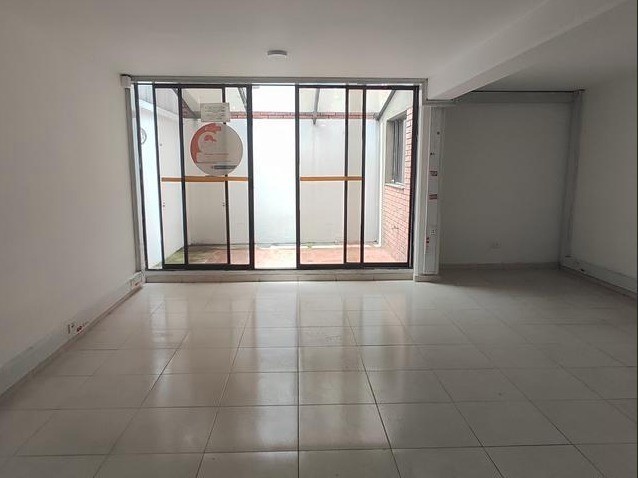 Casa En Venta - La Esmeralda, Bogota