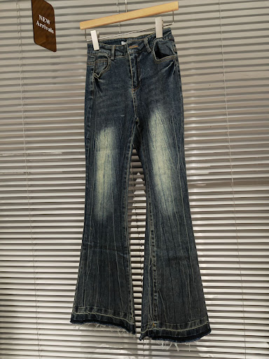Title 5, American Retro Design Sheath Jeans for a stylis...