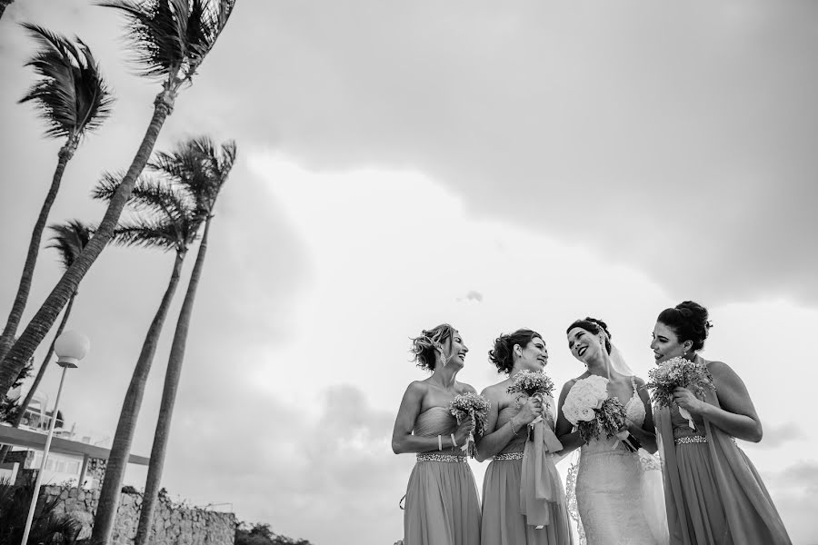 Fotografo di matrimoni Paloma Lopez (palomalopez91). Foto del 30 agosto 2018