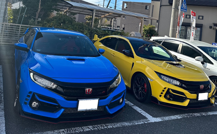 シビックタイプRのFK8・FL5・2台持ち・洗車・日光紅葉に関するカスタム事例の投稿画像2枚目