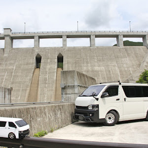 レジアスエースバン