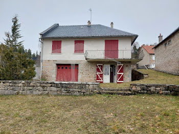 maison à Aumont-Aubrac (48)