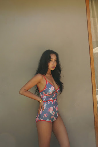 Title 6, Deep V lattice one-piece bikini