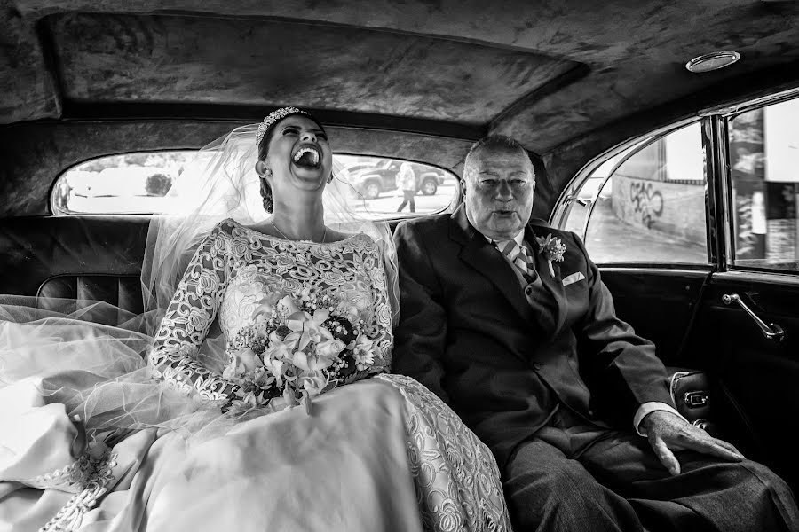 Nhiếp ảnh gia ảnh cưới Carina Rodríguez (altoenfoque). Ảnh của 12 tháng 10 2017