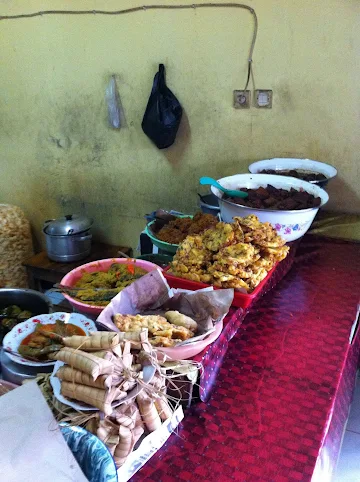 Warung Nasi Uduk Betawi Ibu Marna photo 