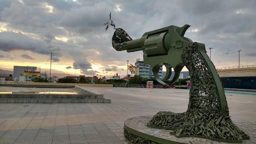 Monumento A La Paz