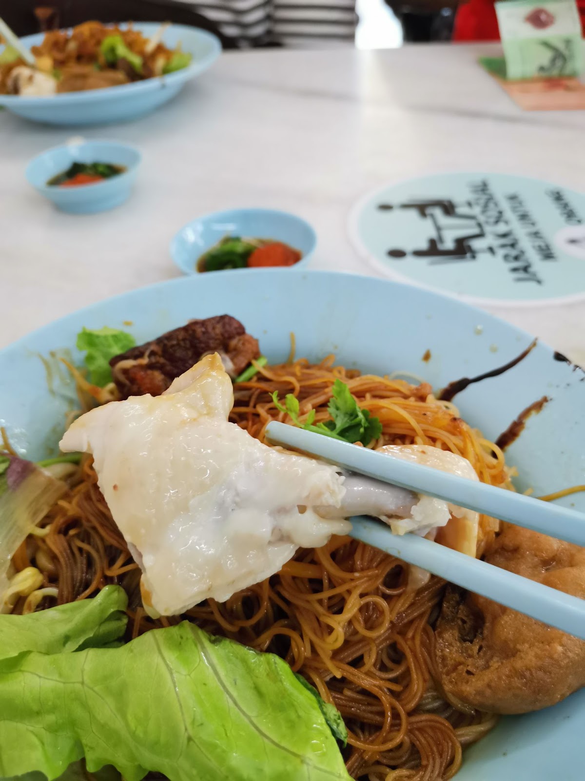 This nameless stall has been selling the best fishball noodles in ss2 for more than 10 years | weirdkaya