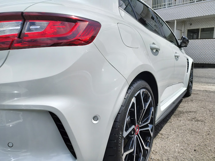 ネコショウグンさんが投稿したGWの思い出・RENAULT・MEGANE・RENAULT SPORT・中古車に関するカスタム事例の投稿画像1枚目