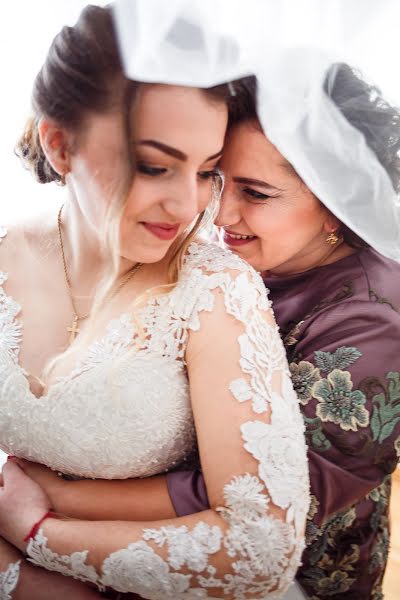 Fotógrafo de bodas Aleksandr Lesnichiy (lisnichiy). Foto del 16 de marzo 2018