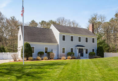 House with garden 17