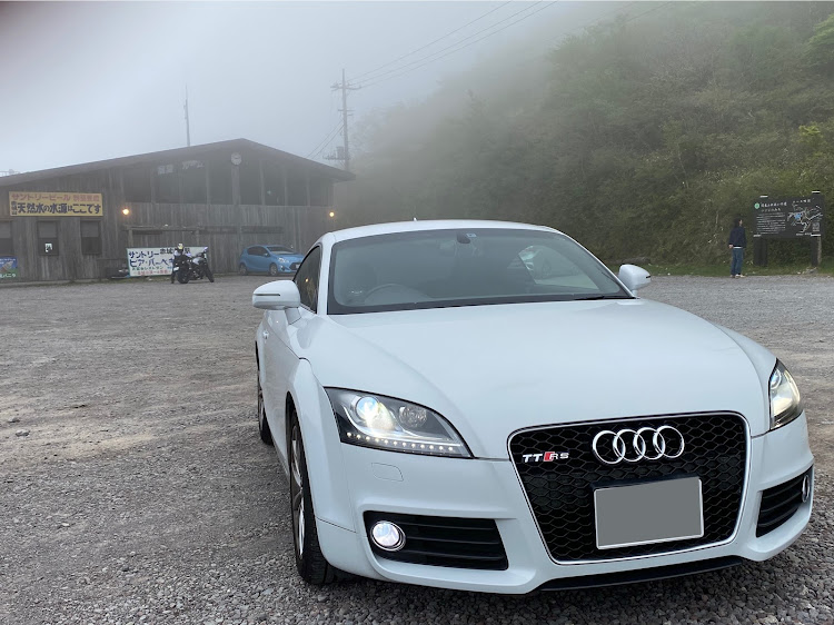 TT クーペのドライブ・アウディTT・山・霧・リアフォグに関するカスタム事例の投稿画像3枚目