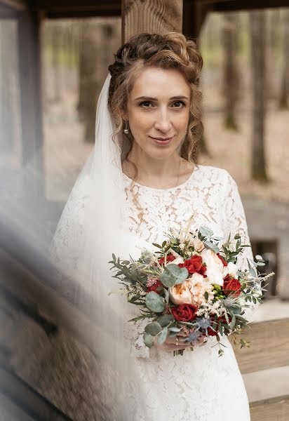 Fotógrafo de casamento Anya Piorunskaya (annyrka). Foto de 5 de maio 2018