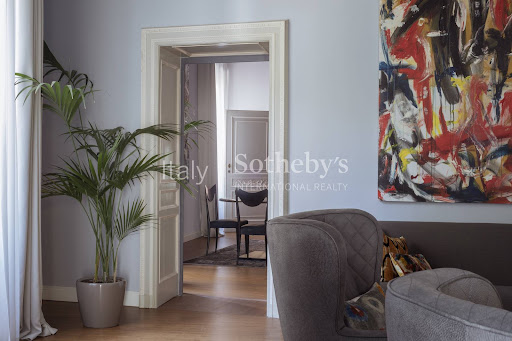 Apartment 4