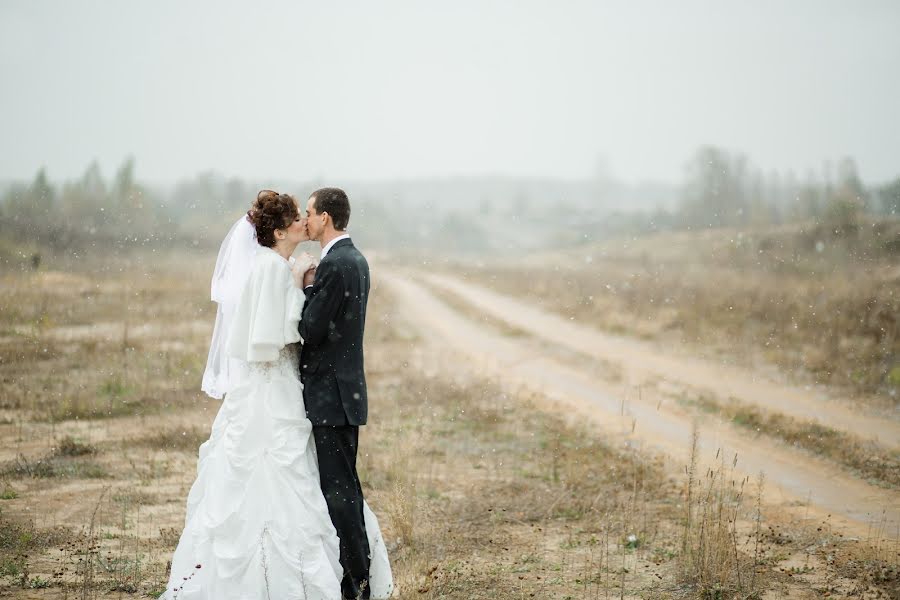 Wedding photographer Nataliya Kachunyak (nataliakach). Photo of 13 December 2015