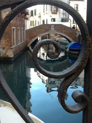 riflessi in riccioli di alfinara