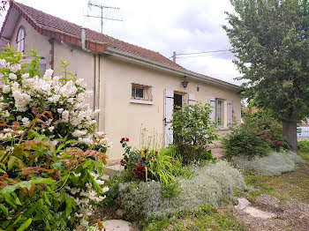 maison à Marigny-le-Châtel (10)