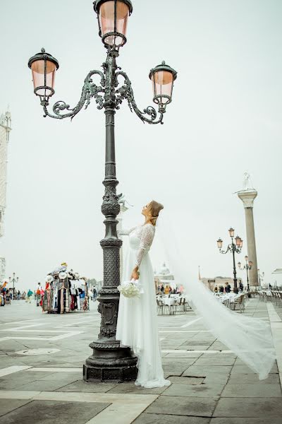 Fotógrafo de casamento Alekh Dikusar (alexdi). Foto de 21 de outubro 2020