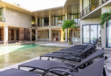 Villa with pool 4