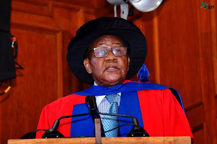 Kaizer Chiefs founder Kaizer Motaung senior has been conferred with a honorary doctorate by University of Cape Town.