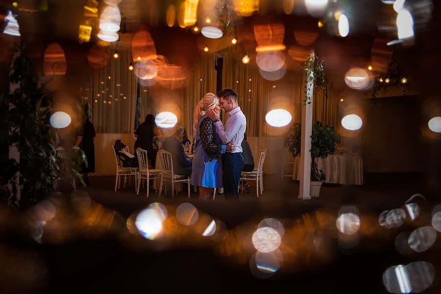 Fotografo di matrimoni Andreea Ionita (deeafotostudio). Foto del 19 ottobre 2020