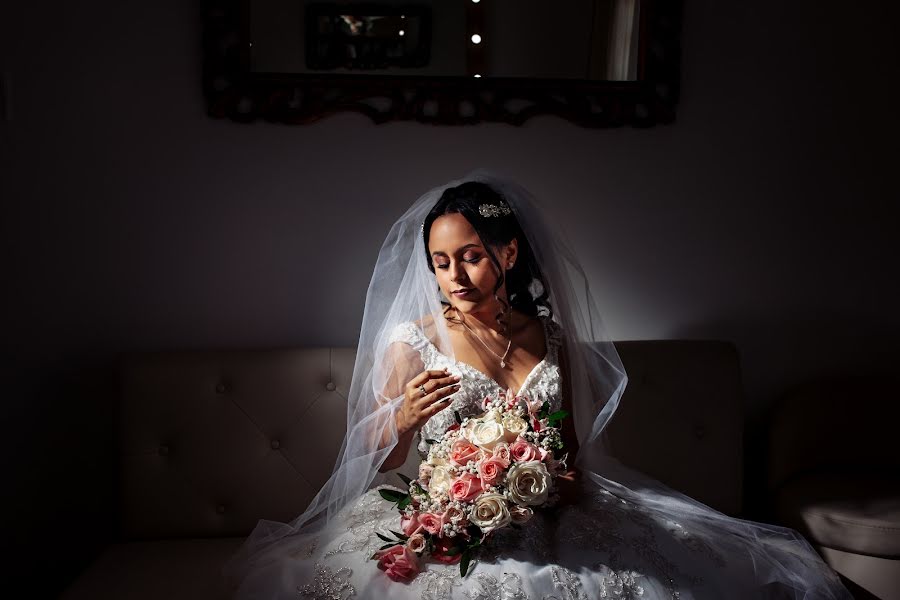 Wedding photographer Deyvid Flores Perez (9tpfp8k). Photo of 30 June 2022