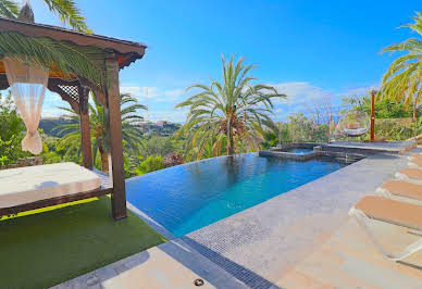 Villa with pool and terrace 11