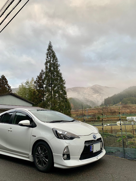アクアの山は雪景色・箱根まで約500㌔・チームA型・TEAM屁留尼亜に関するカスタム事例の投稿画像1枚目