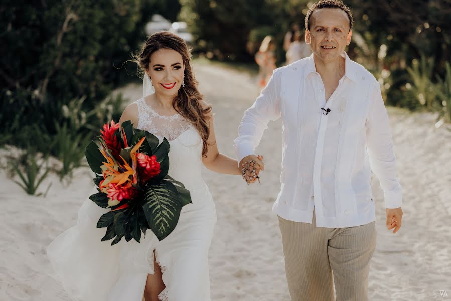 Fotografo di matrimoni Omar Y Dani Milla (vidalinda). Foto del 14 agosto 2021