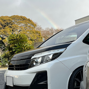 ノア ZRR80W