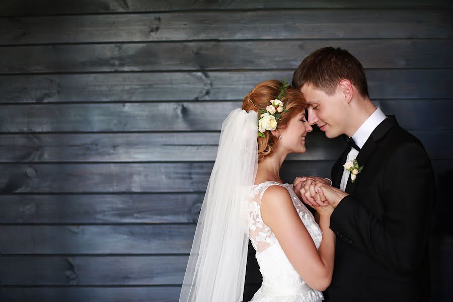 Fotógrafo de casamento Viktoriya Petrenko (vi4i). Foto de 29 de junho 2014