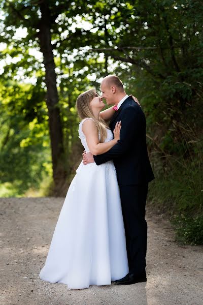 Fotografo di matrimoni Asia Lutyńska (lutynska). Foto del 25 febbraio 2020