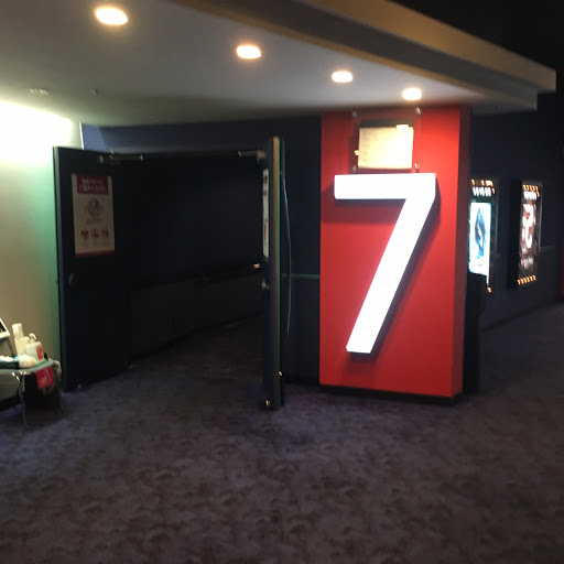 プリウス Zvw50のローガン関東 ロード オブ カオス ブラック メタル メイヘム 映画に関するカスタム メンテナンスの投稿画像 車のカスタム情報はcartune