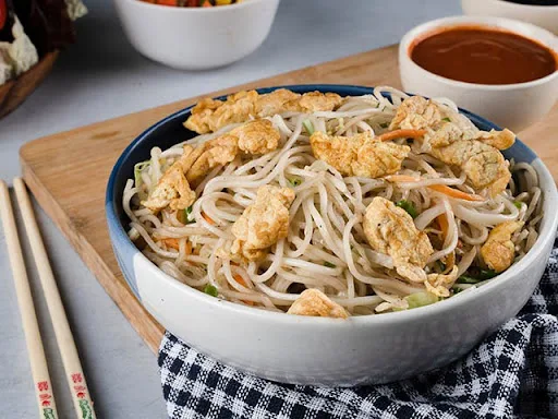 Egg Hakka Noodles