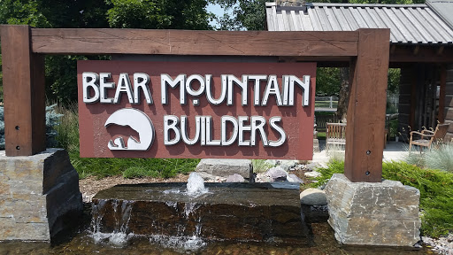 Bear Mountain Builders Fountain