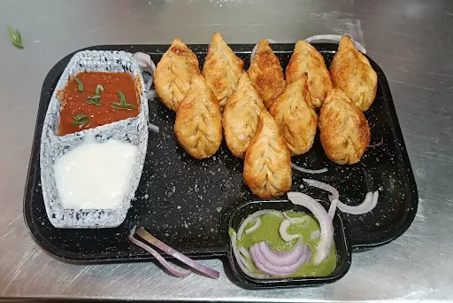 Paneer Fried Momos [10 Pieces]